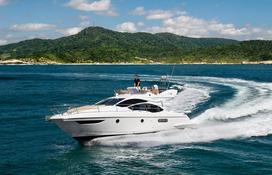 Экстерьер Azimut 42