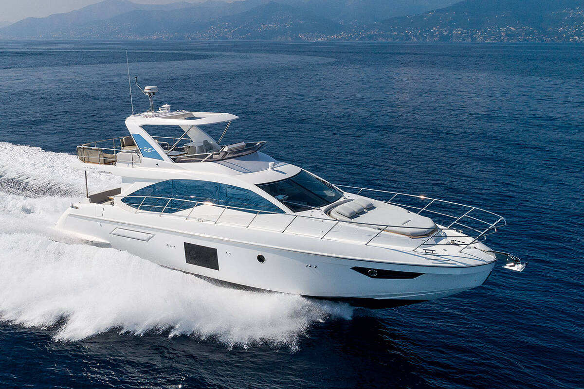Экстерьер Azimut 55 Fly 2018