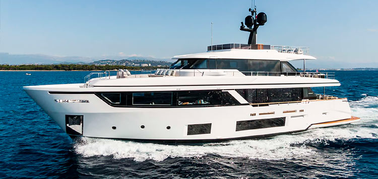 Custom Line Navetta 30