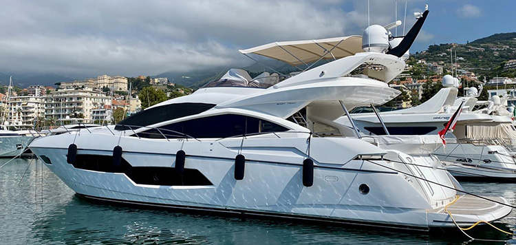 Sunseeker 80 Sport Yacht