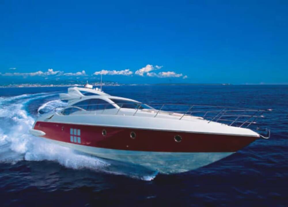 Спортивное купе Azimut 68S