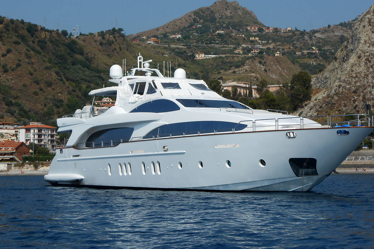 Экстерьер Azimut 116 Artemy