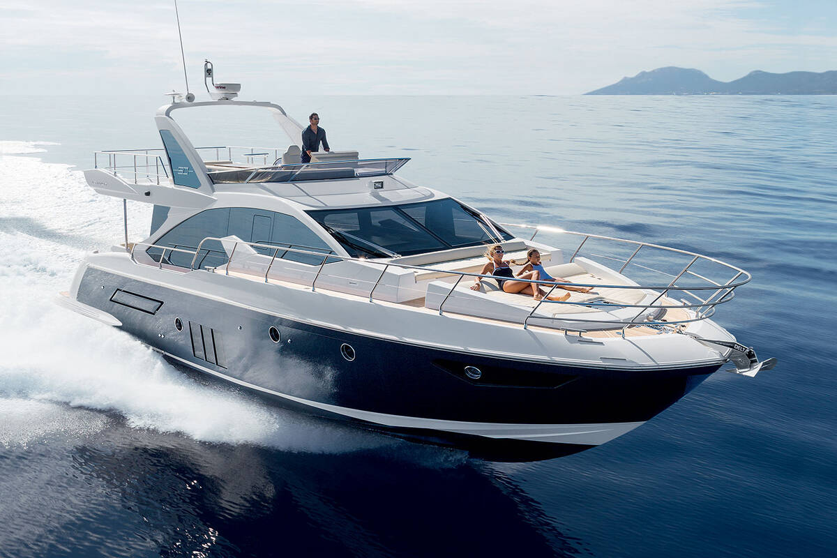 Экстерьер Azimut Flybridge 50