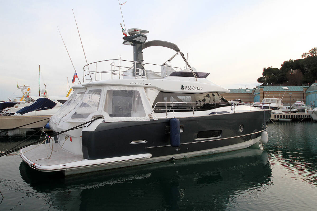 Экстерьер Magellano 43 Fly