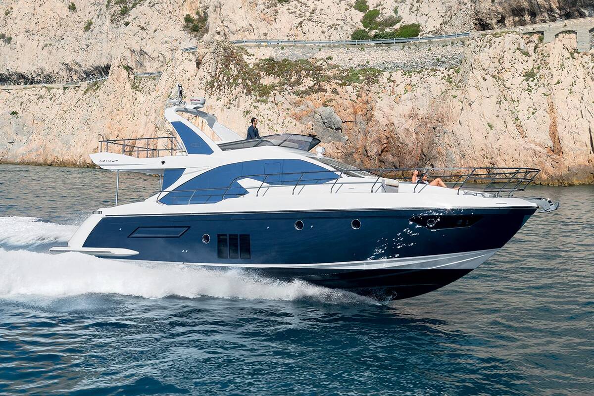Экстерьер Azimut Flybridge 50
