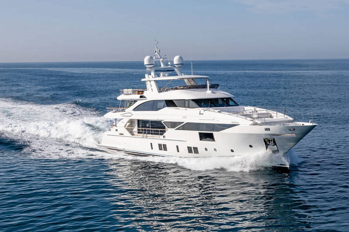 Экстерьер Benetti Fast 125