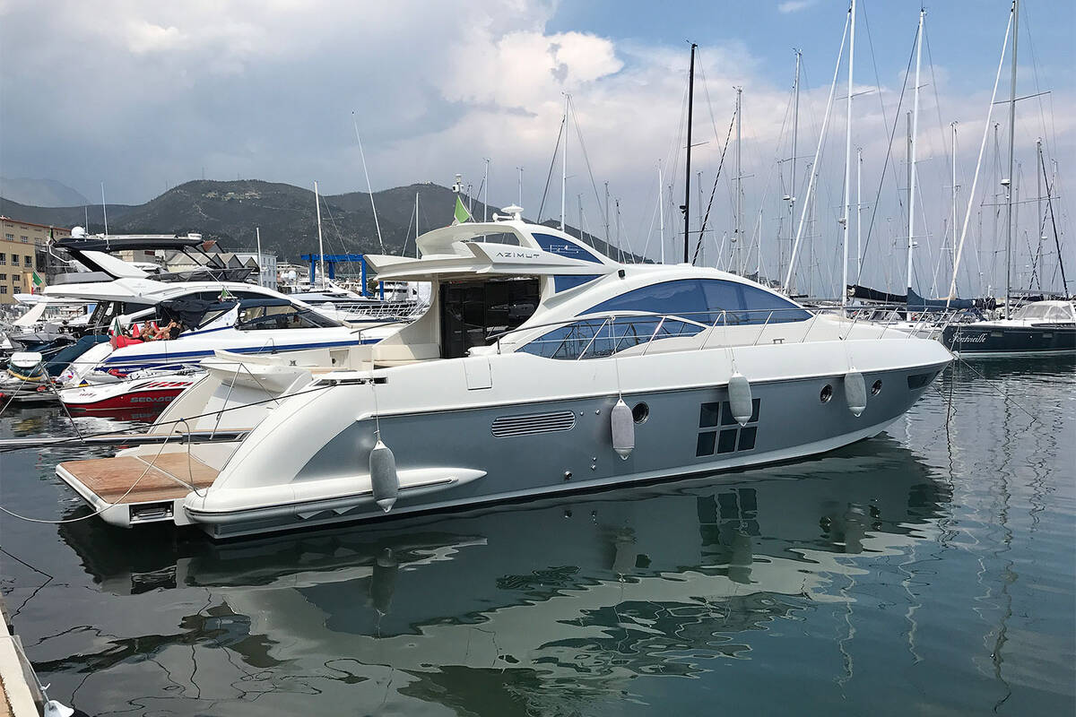Azimut 62S 2008 - 80 m/h (!)