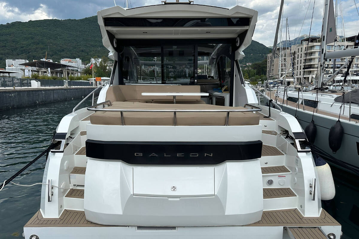 Galeon 485 