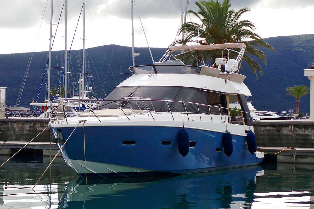Экстерьер Sealine F46 (2009)