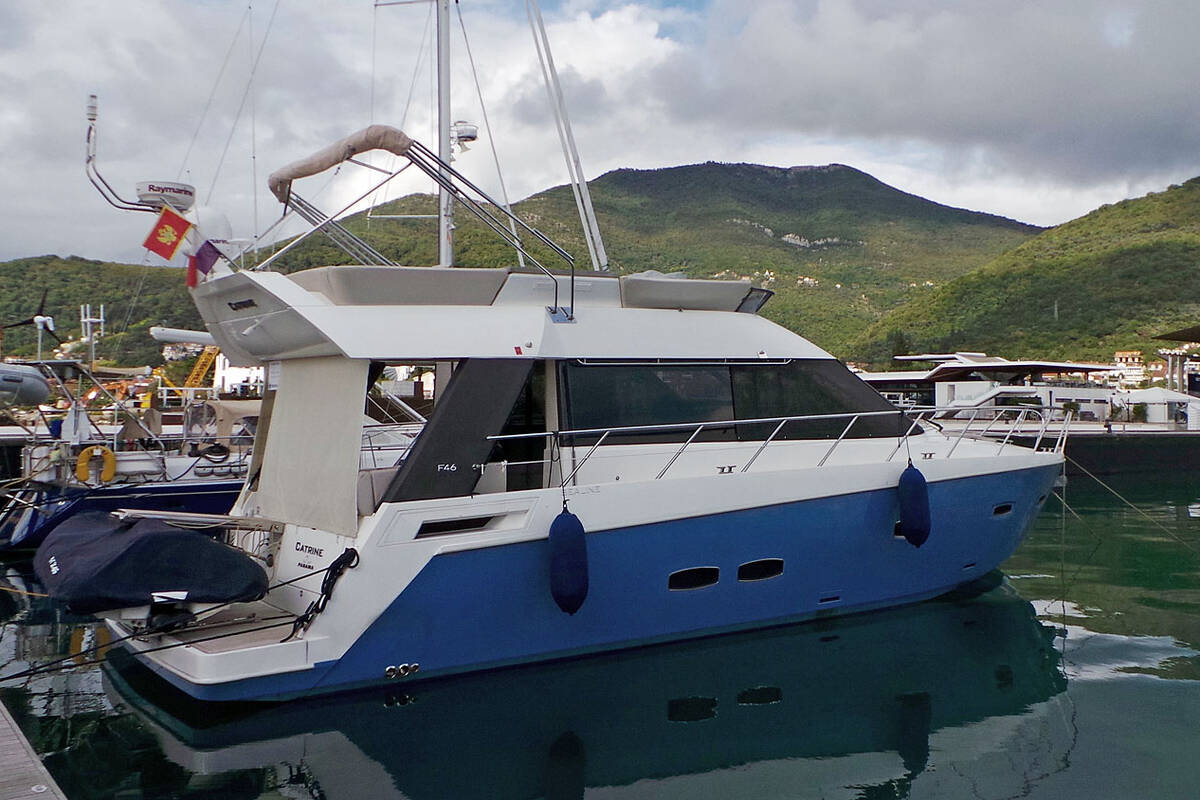Экстерьер Sealine F46 (2009)