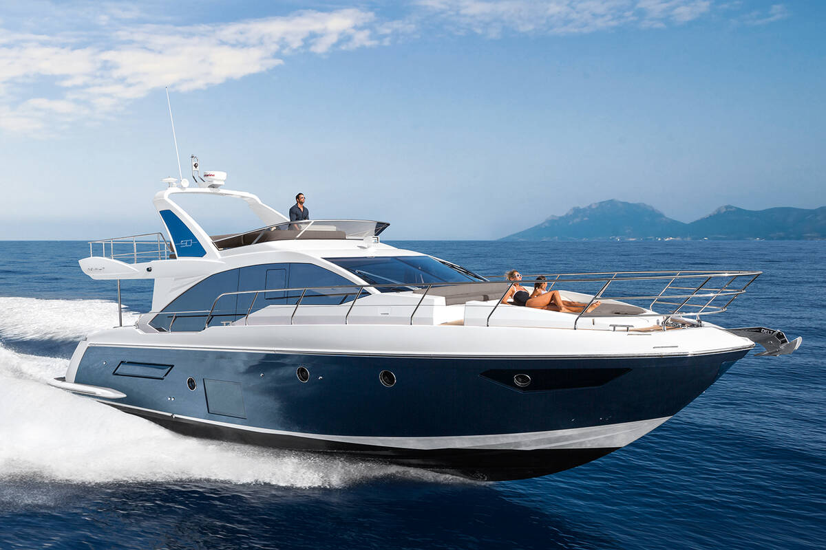 Экстерьер Azimut Flybridge 50