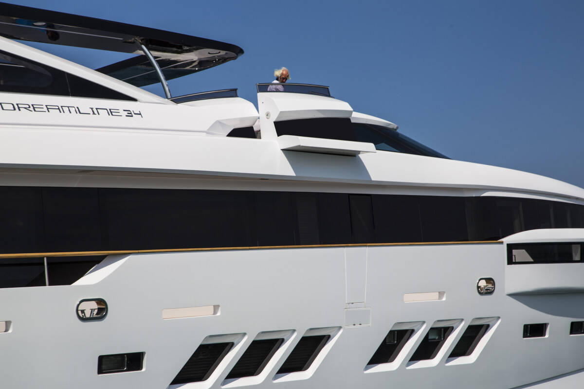 Dreamline 34. Экстерьер