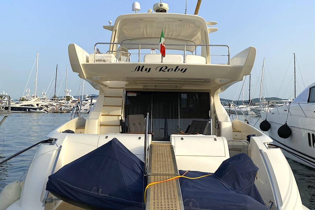 Экстерьер Azimut 62