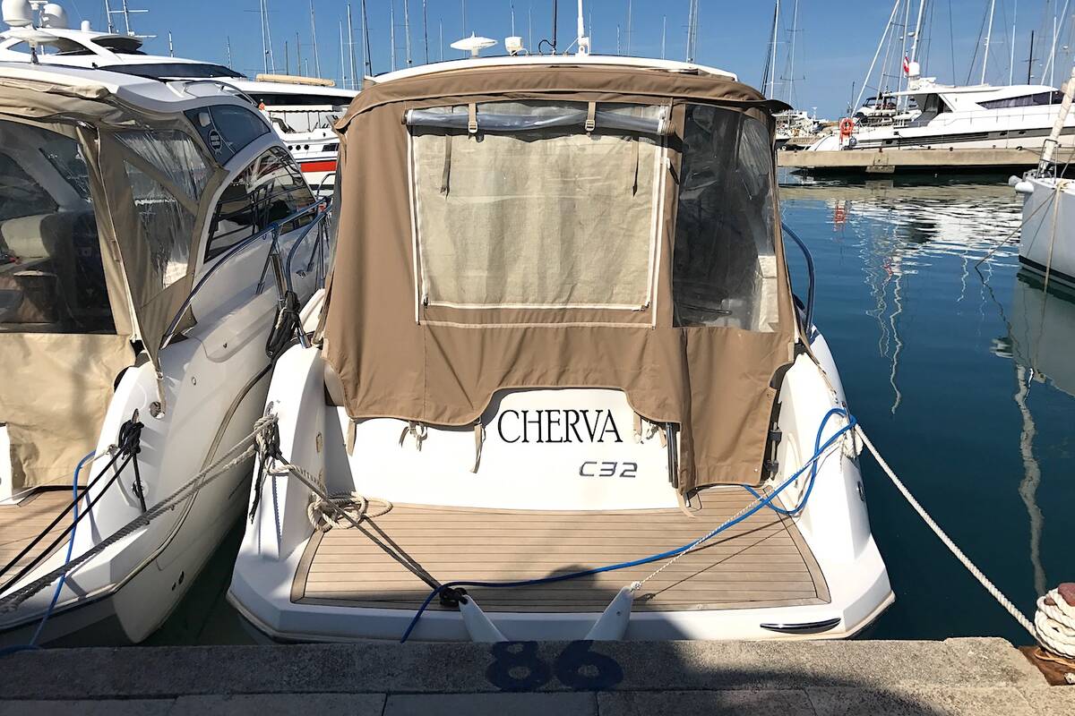 Экстерьер Sessa C32