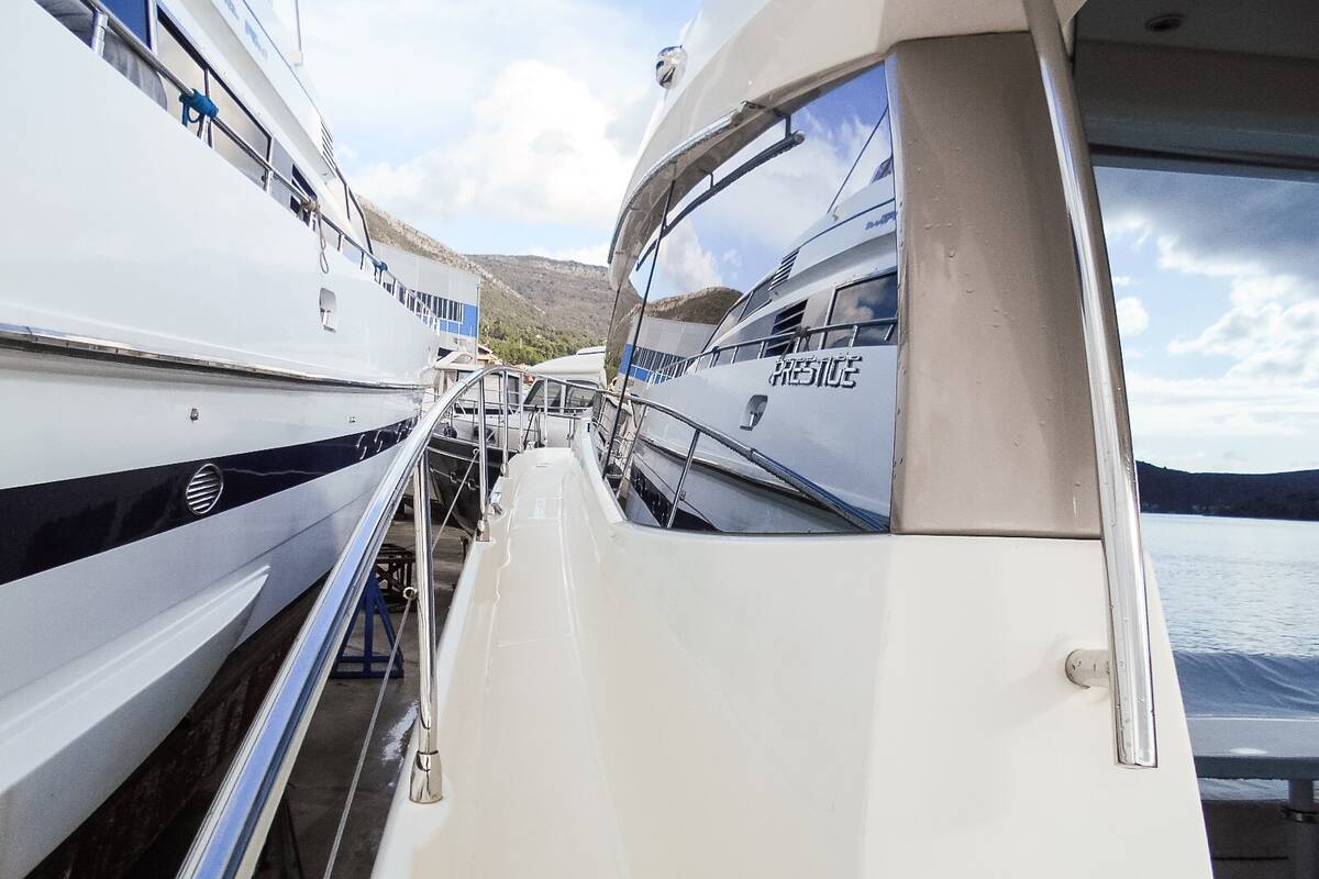 Экстерьер Prestige 500S - 2011