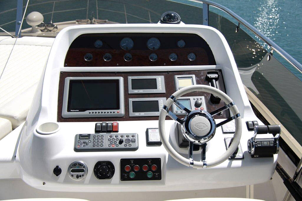 Верхний пост управления Sunseeker Manhattan 70