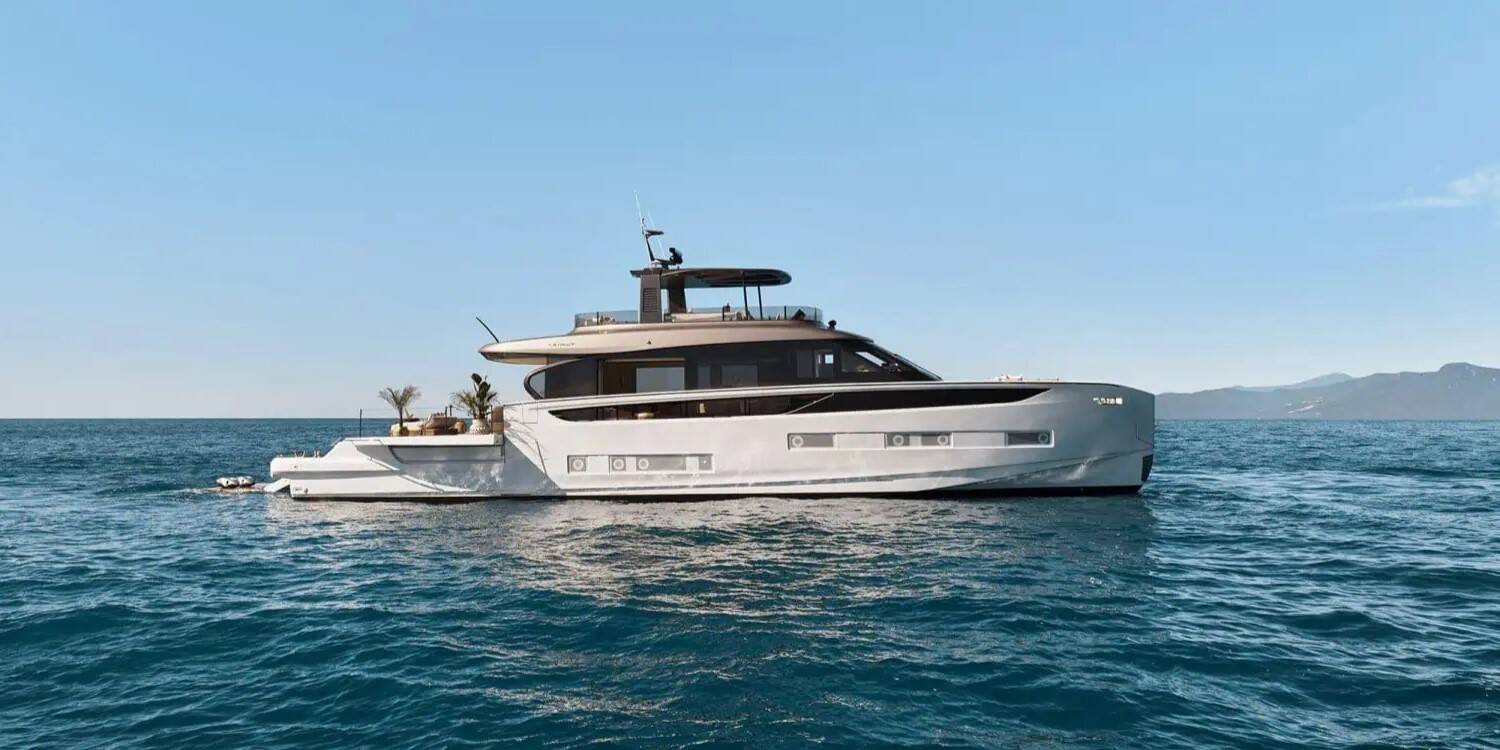 Azimut Seadeck 9: жизнь между морем и небом