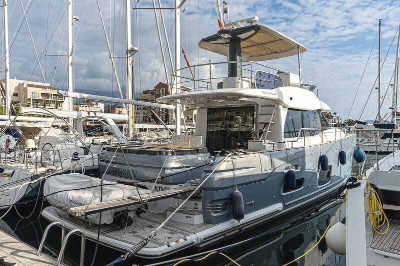 Экстерьер Magellano 53