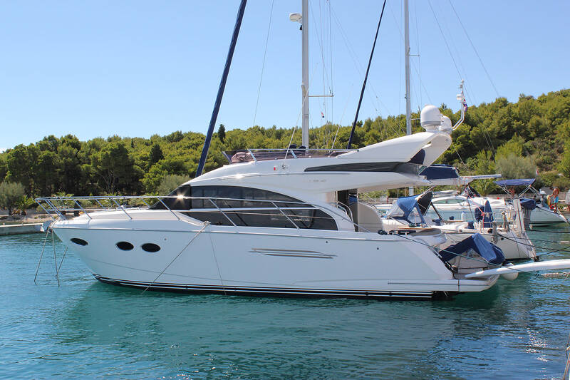 Экстерьер Princess 43 - 2014