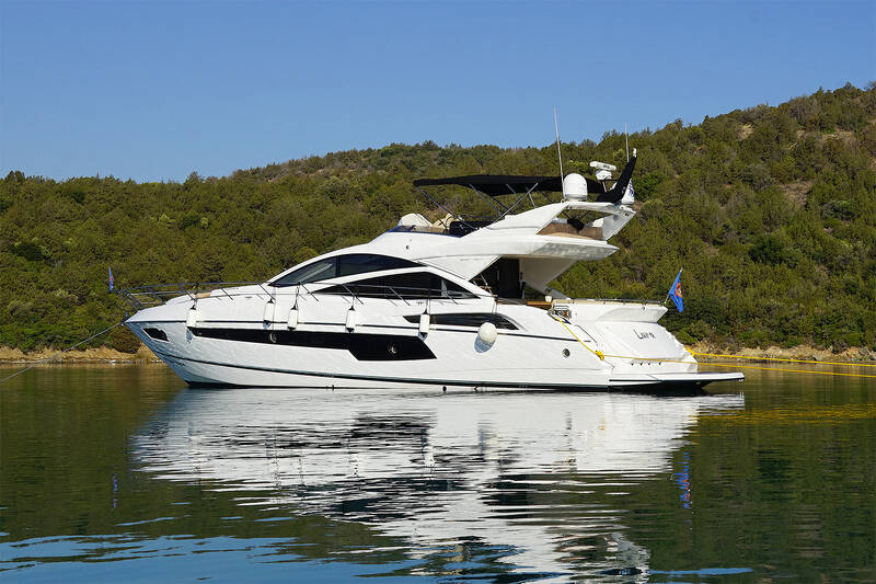 Экстерьер Sunseeker 68 Sport Yacht
