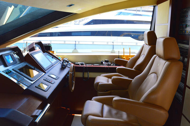 Azimut 95 JESTER - рефит 2017
