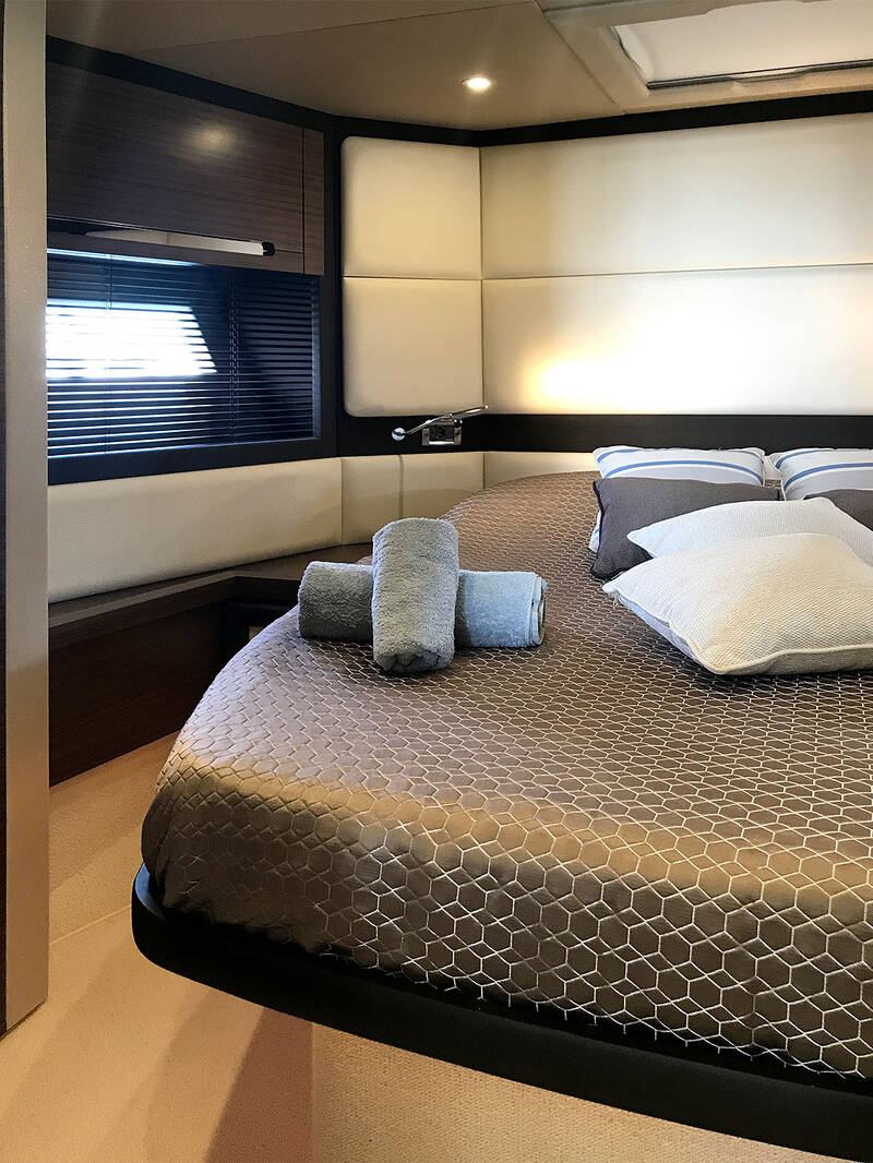 Носовая VIP каюта