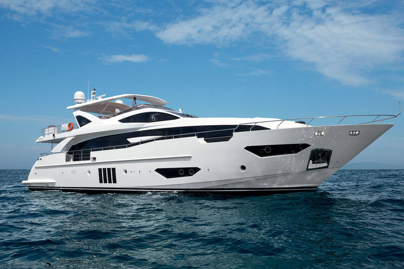 Экстерьер Azimut Grande 30METRI