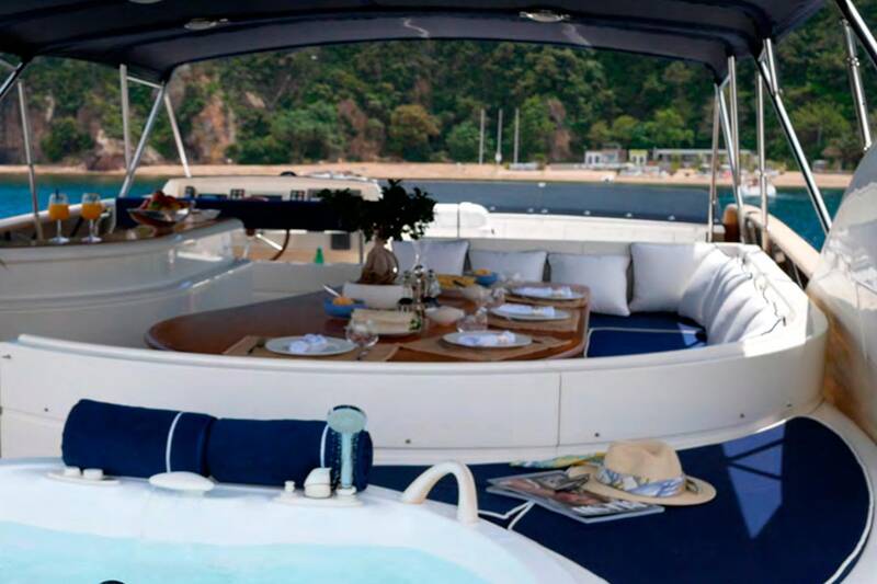 Флайбридж M/Y LADY AMANDA