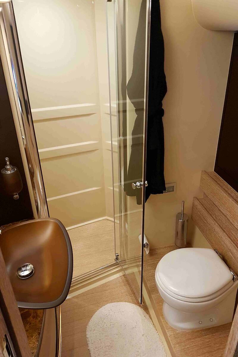 Azimut 64 2015