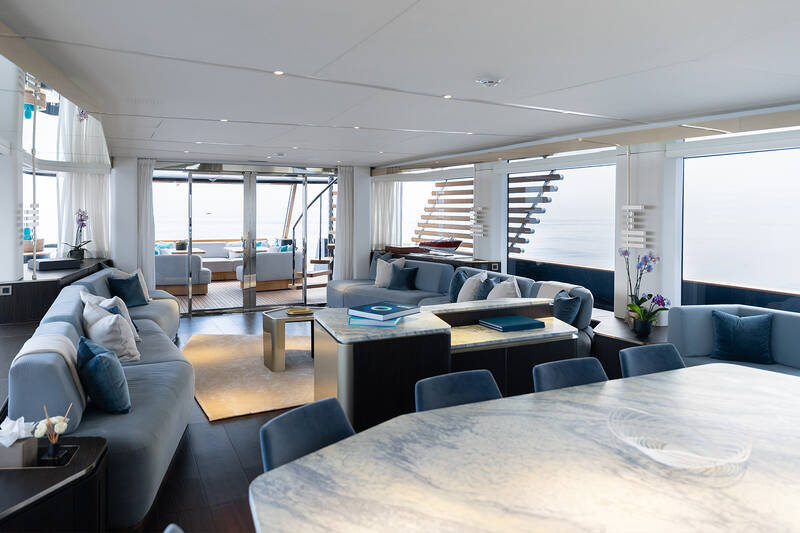 Салон на главной палубе
