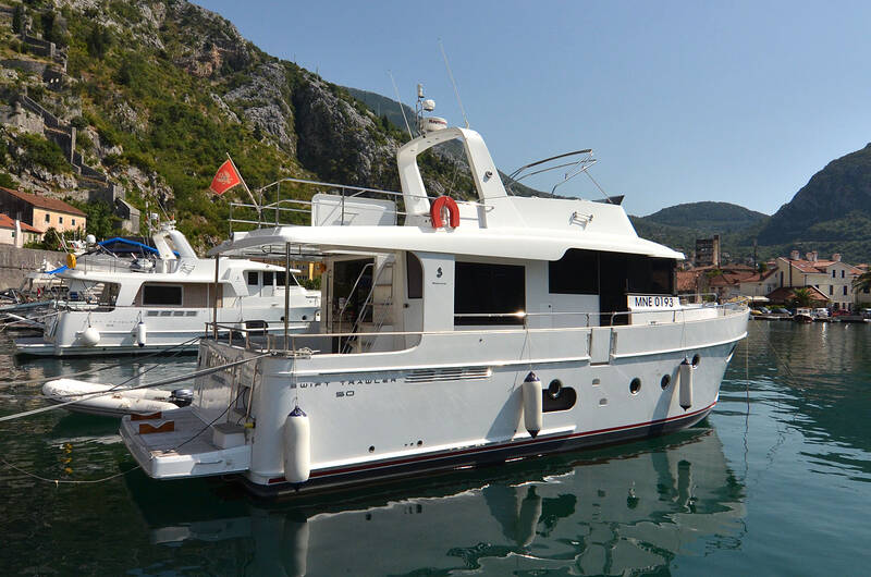 Экстерьер Beneteau Swift Trawler 50, 2014