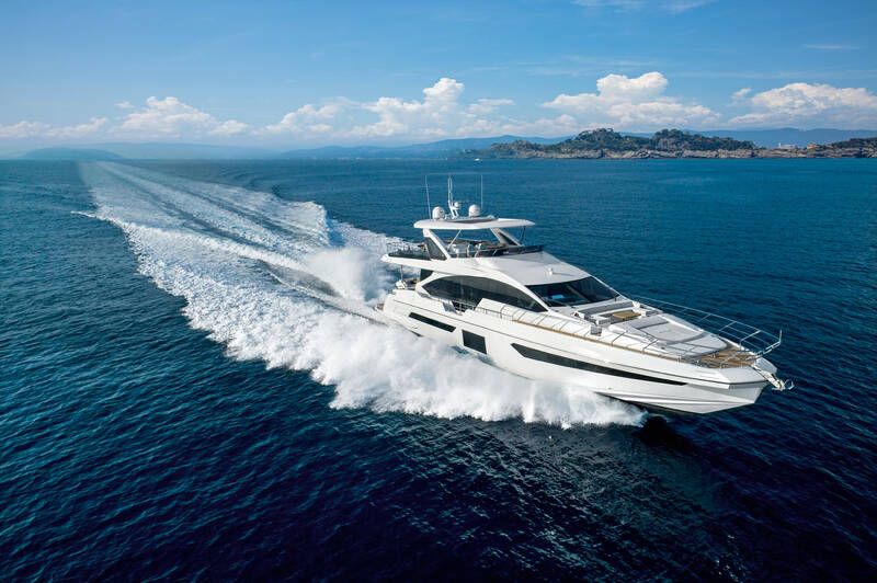 Экстерьер Azimut Grande 25 METRI