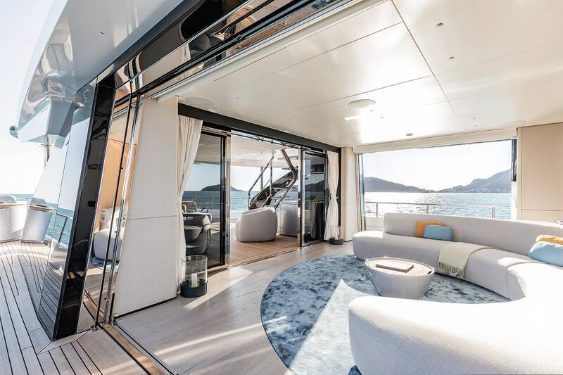 Салон на верхней палубе