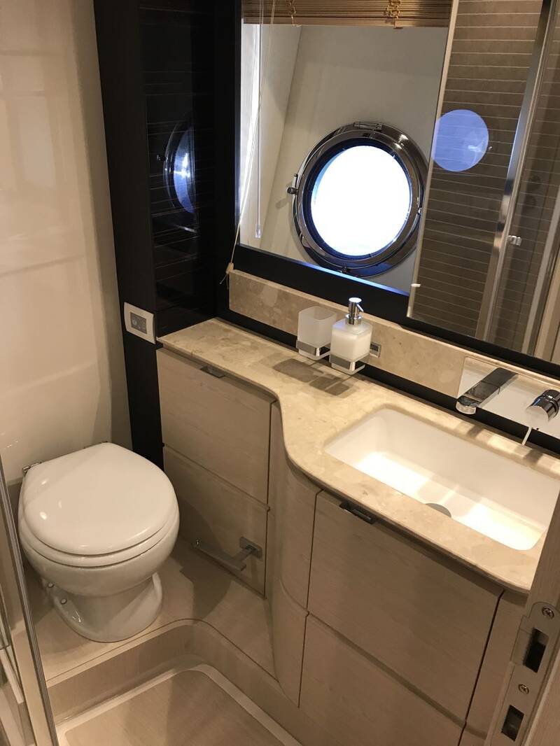 Azimut 66 2017