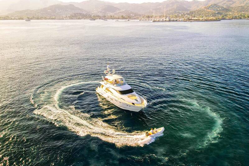Экстерьер Fairline Squadron 74 M/Y "SEVEN"