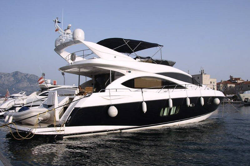 Экстерьер Sunseeker Manhattan 70
